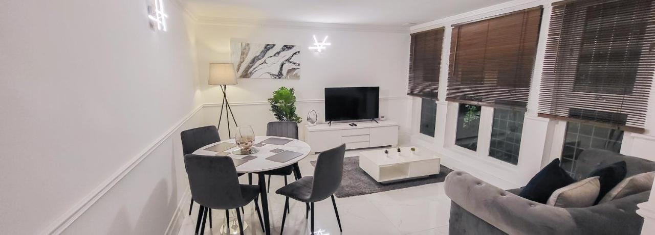 Stunning 2 Bedroom Apartment In Canary Wharf - Morland Apartments Лондон Екстер'єр фото
