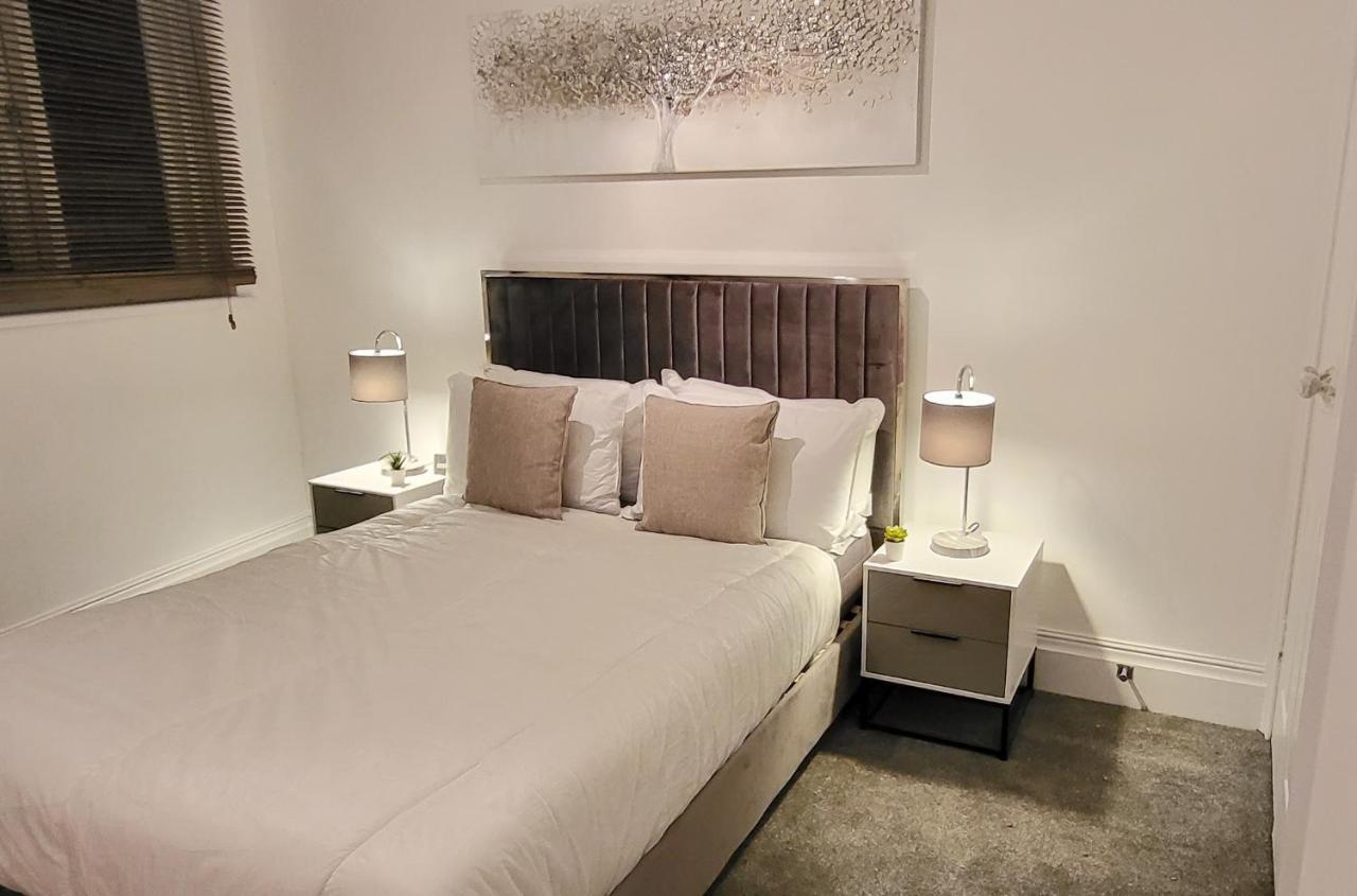 Stunning 2 Bedroom Apartment In Canary Wharf - Morland Apartments Лондон Екстер'єр фото